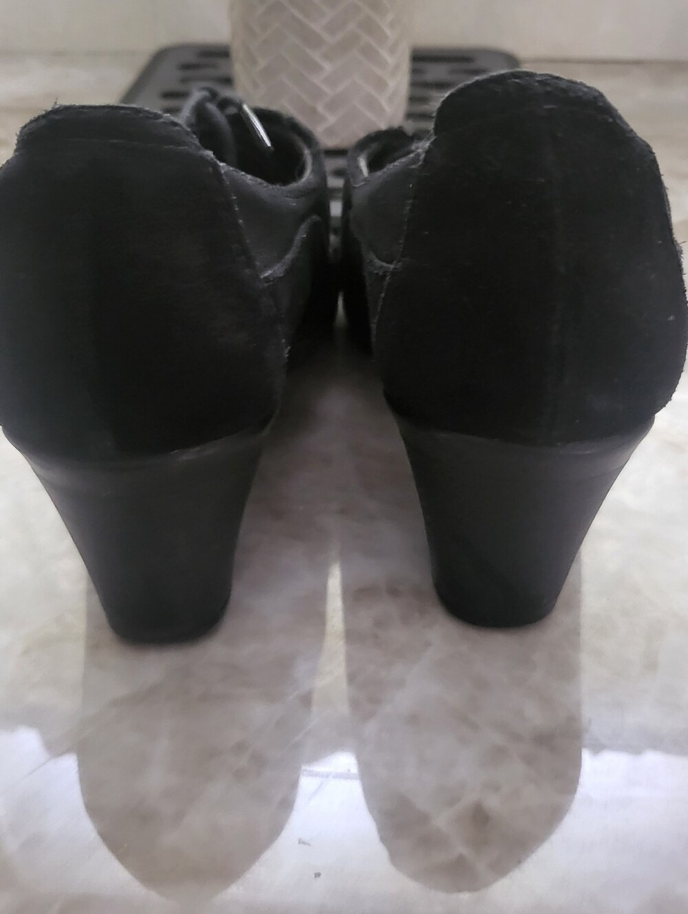 Clarks - Picture 3 of 6